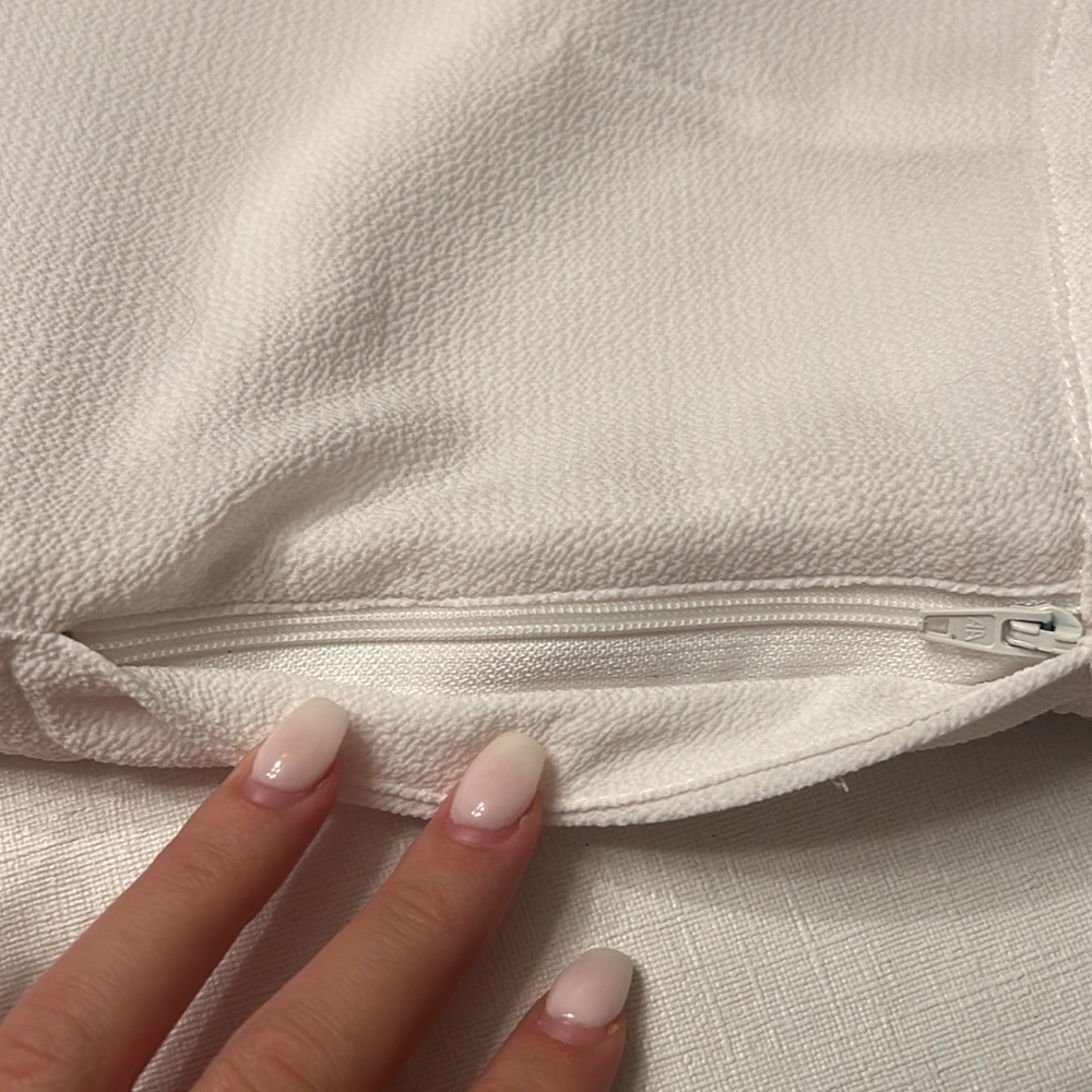 Superdown White Ruffle Short Set - Picture 13 of 13